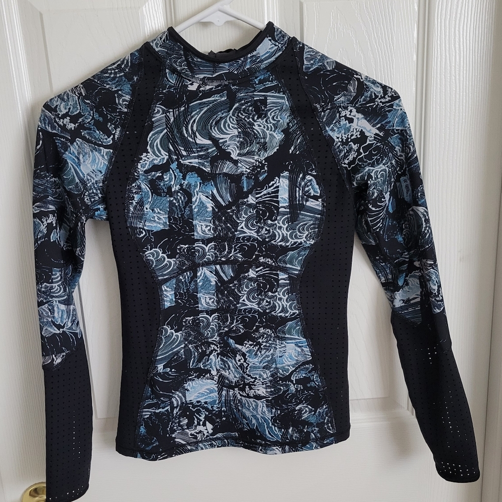 Lululemon BNWOT Rash Guard - Picture 1 of 7